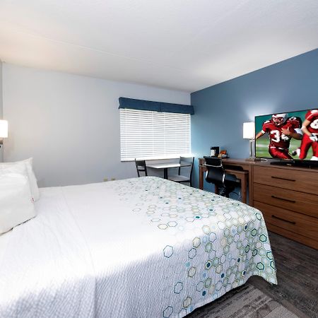 Red Roof Inn & Suites Wilmington - New Castle Extérieur photo
