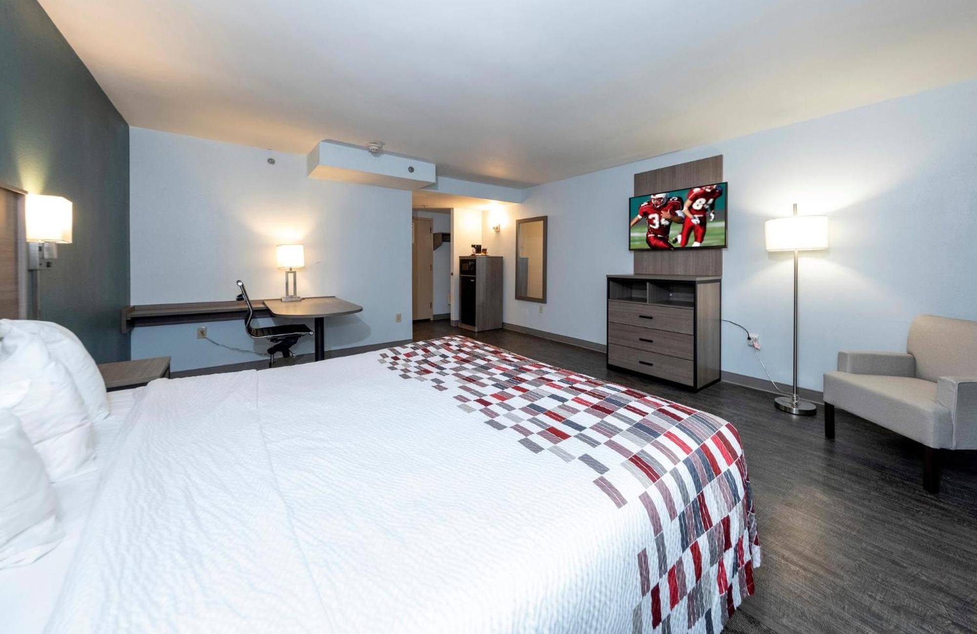 Red Roof Inn & Suites Wilmington - New Castle Extérieur photo